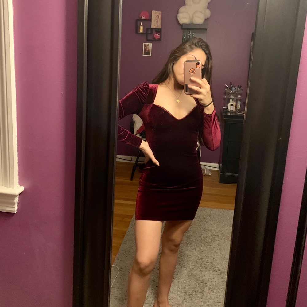 Velvet burgundy/red dress